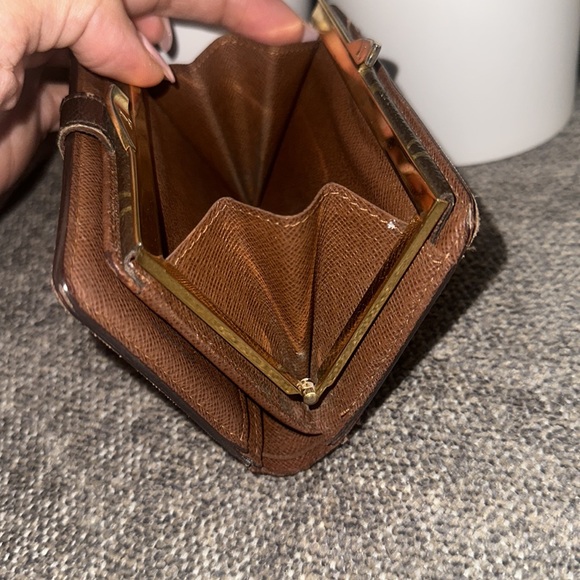 💯Authentic Louis Vuitton monogram kisslock wallet - Picture 11 of 16